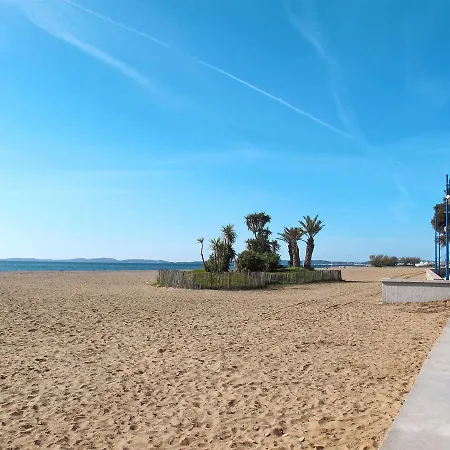 Le Mont Des Oiseaux 145s Hyères